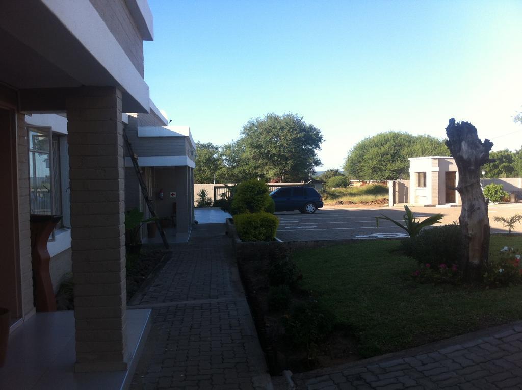 Hill View Inn Serowe المظهر الخارجي الصورة