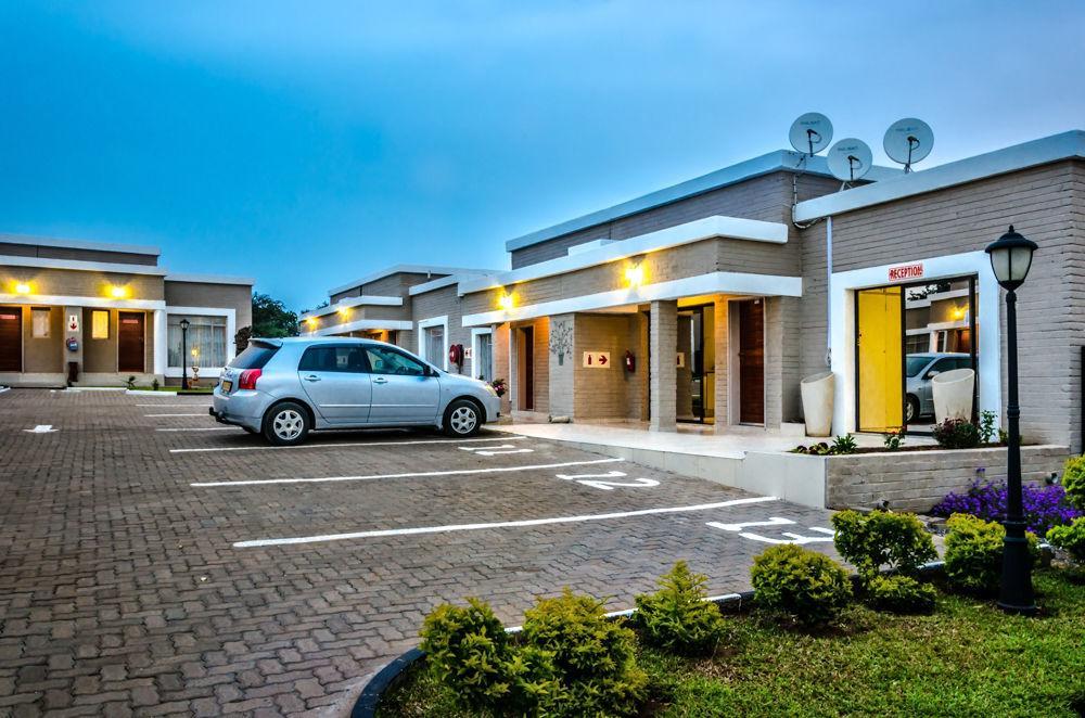 Hill View Inn Serowe المظهر الخارجي الصورة