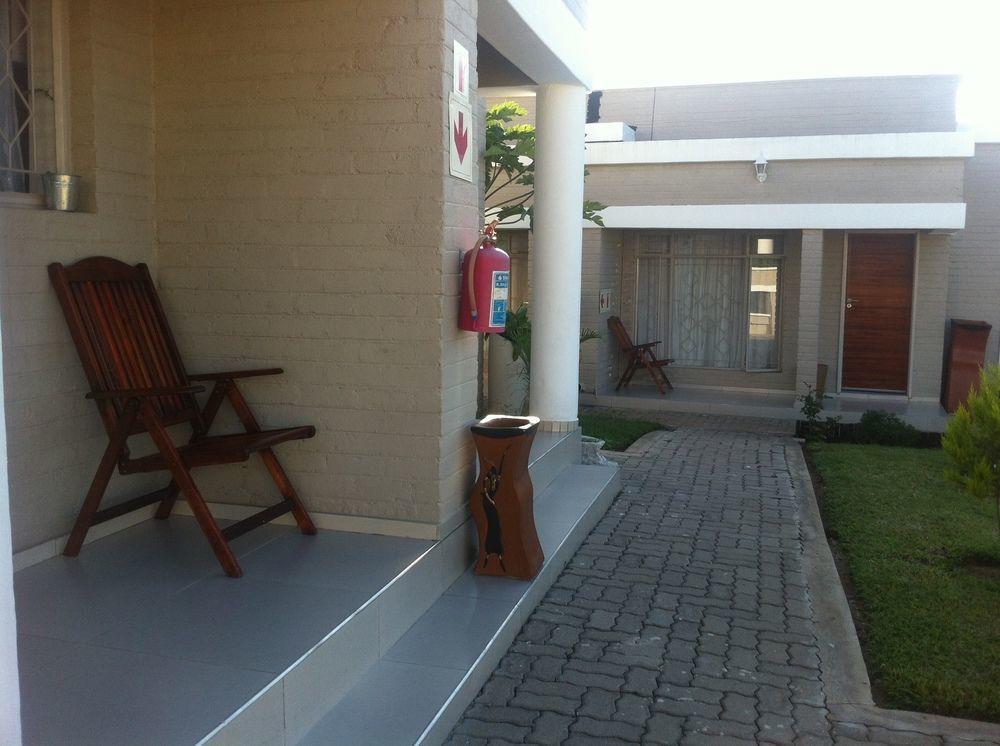 Hill View Inn Serowe المظهر الخارجي الصورة